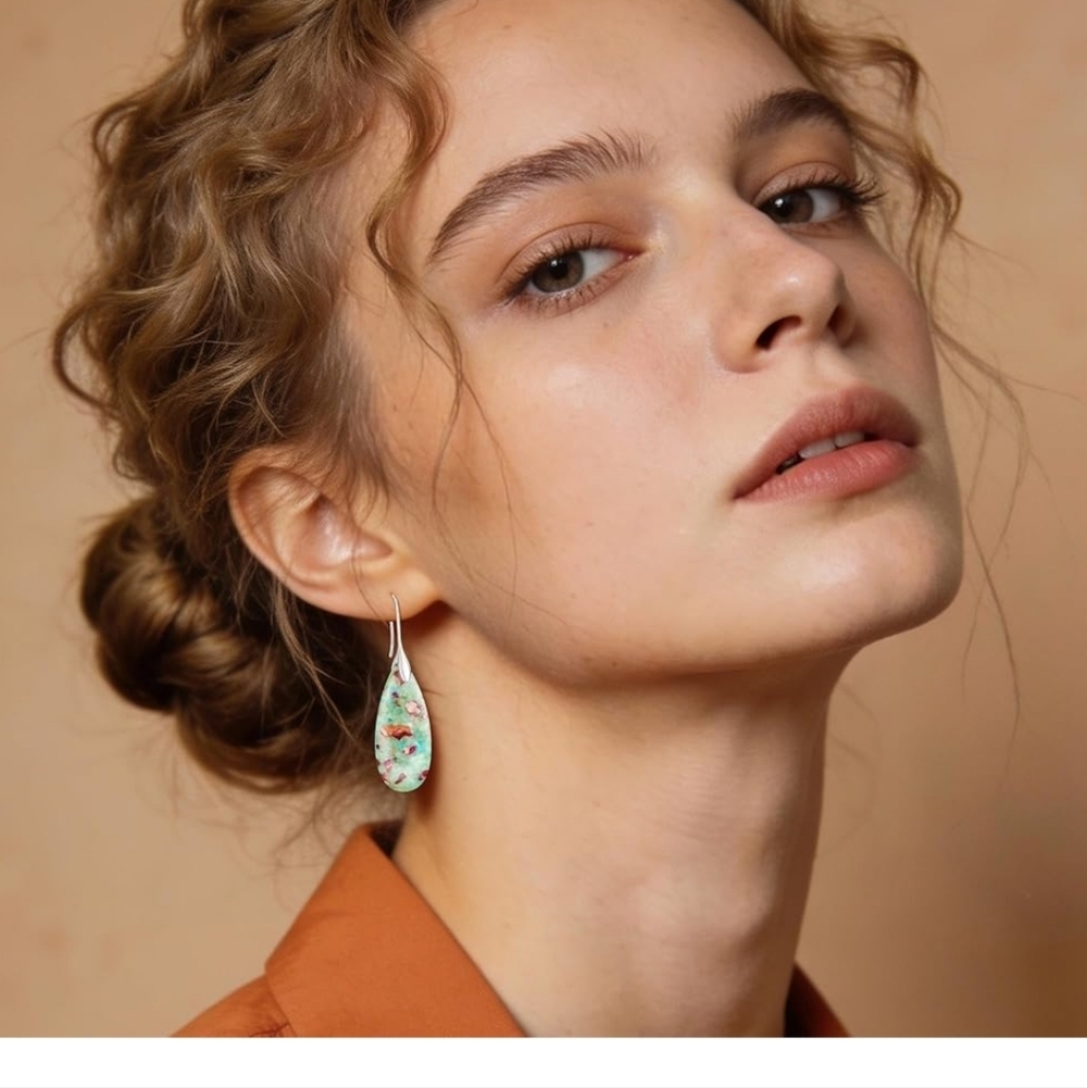 Elegant Floral Drop Earrings - Picture 7 of 8
